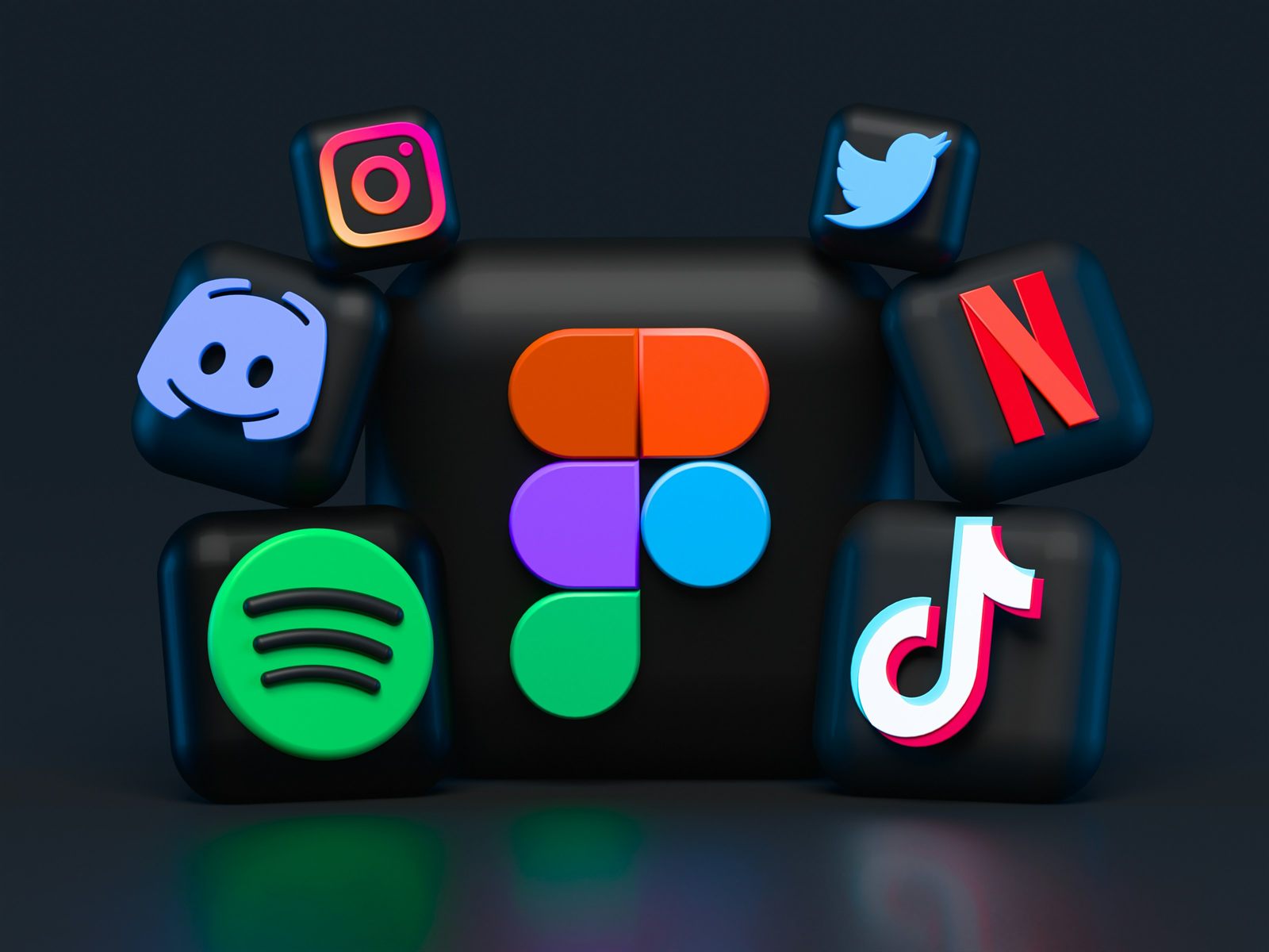 Organic and paid social media marketing